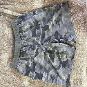 Fabletics Men's Athletic Shorts - Gray Camo